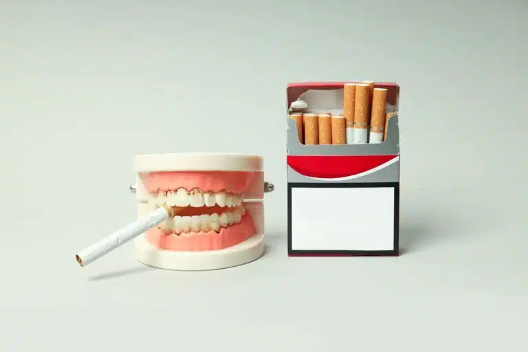 young smokers and drinkers risking oral health