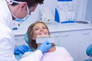advantages of teeth whitening procedure