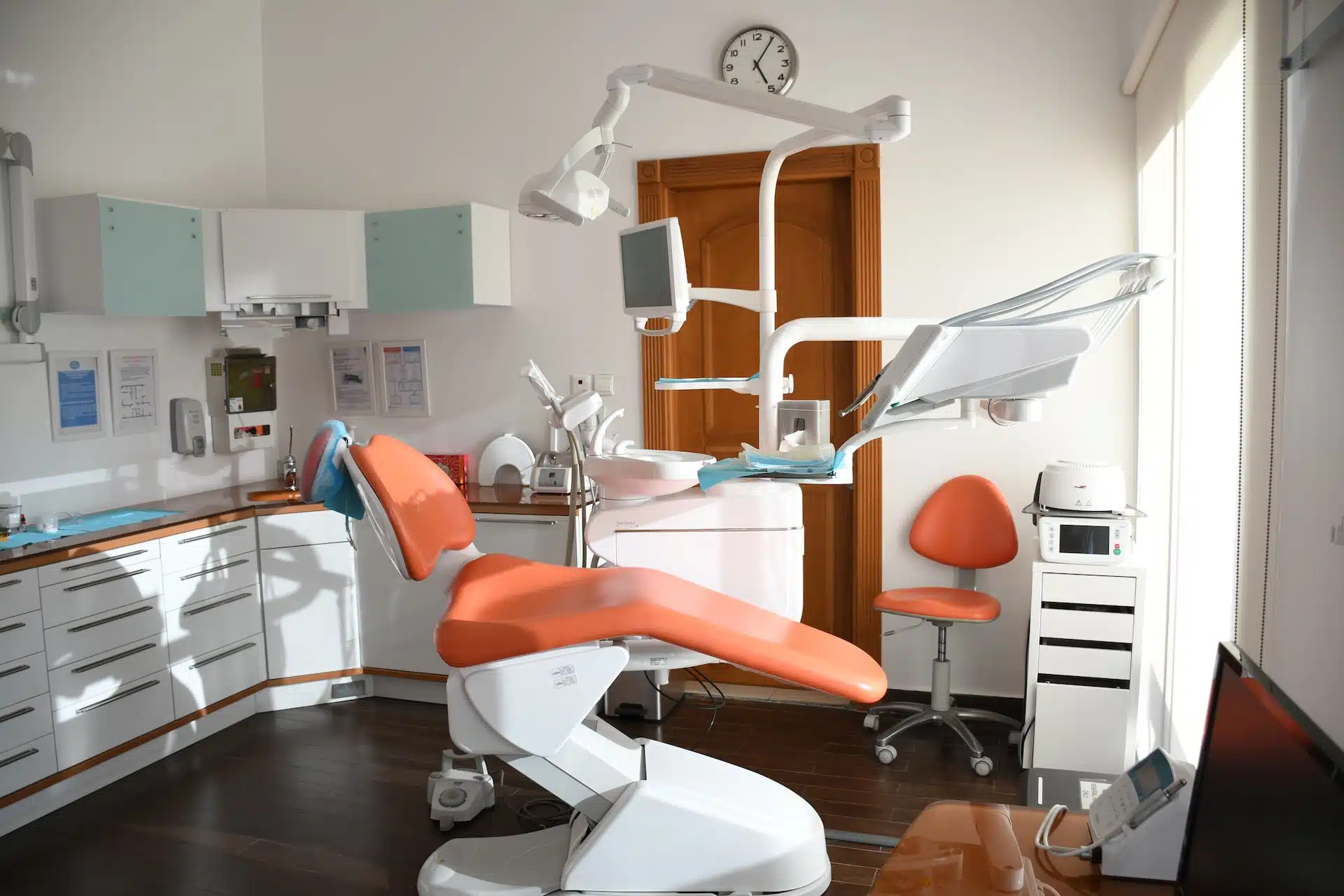 how can dental cleanings and checkups help to prevent and treat common dental issues? thumbnail