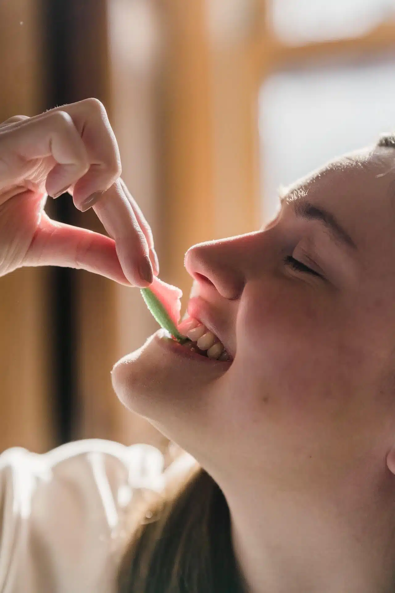 What Are the Available Options for Replacing Damaged or Decayed Teeth thumbnail
