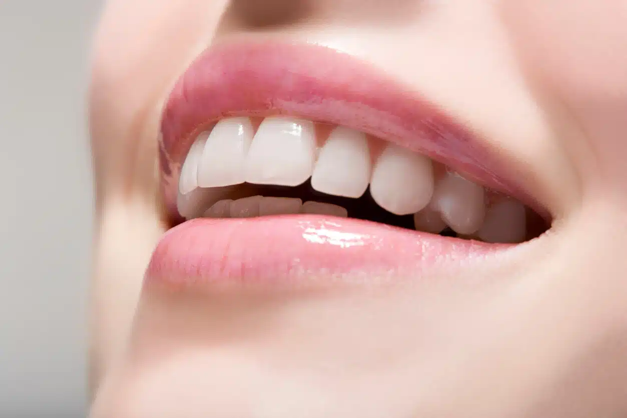 what are teeth made of? thumbnail