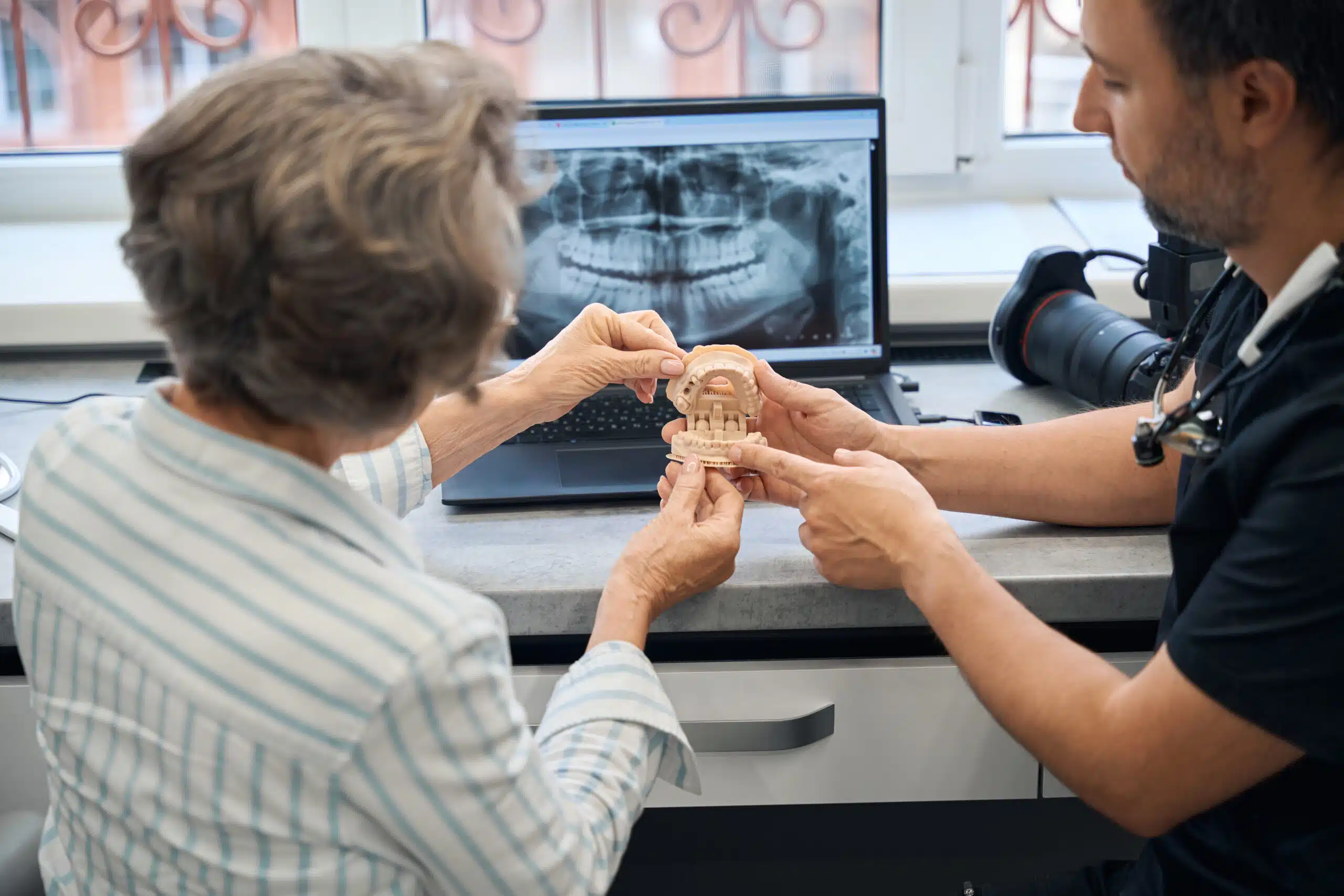 The Benefits of a Teeth in a day zygomatic implant